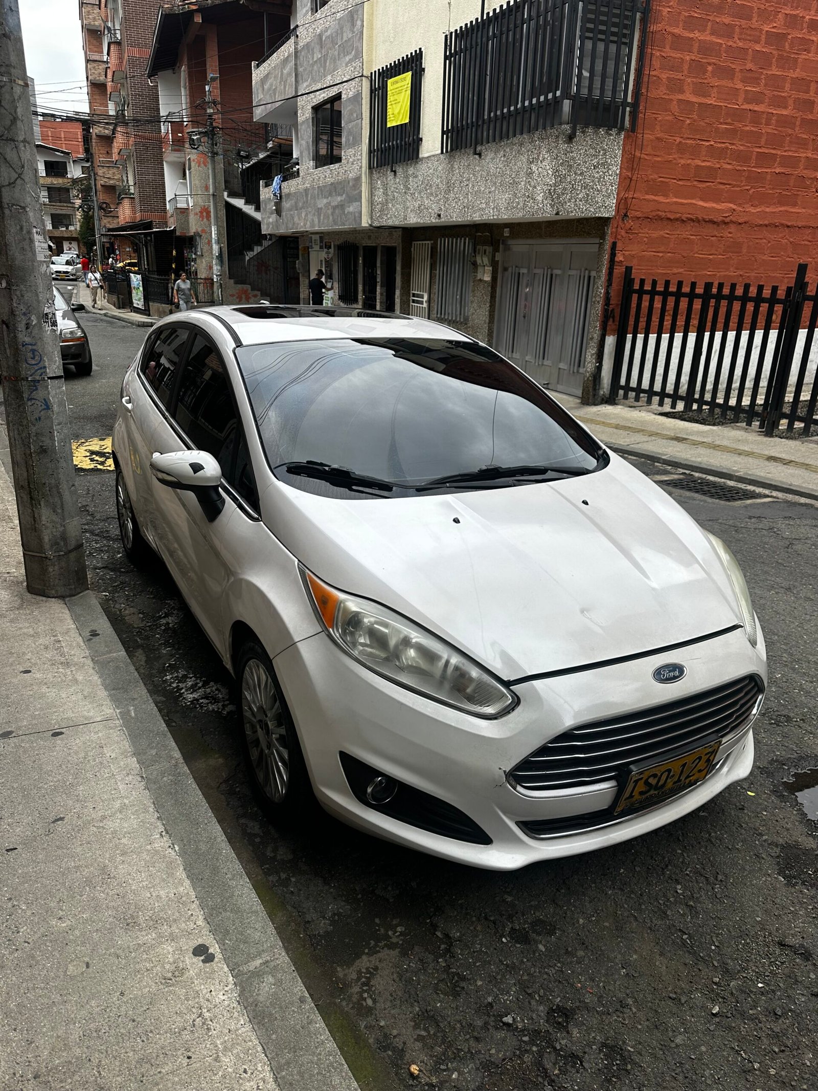 Ford Fiesta 2016 HB Titanium - Vista frontal